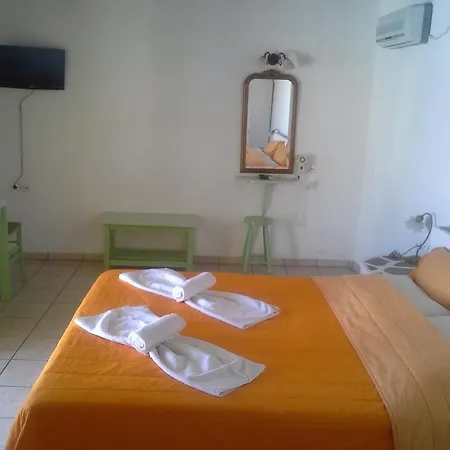 Ampelos Folégandros Zimmer foto